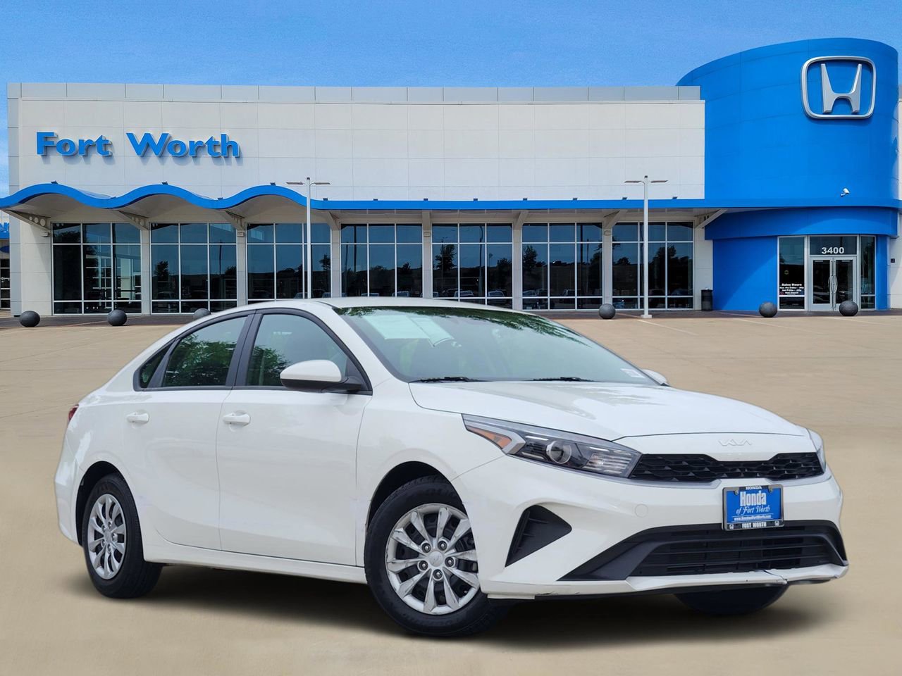 Used 2024 Kia Forte LX FWD image 1