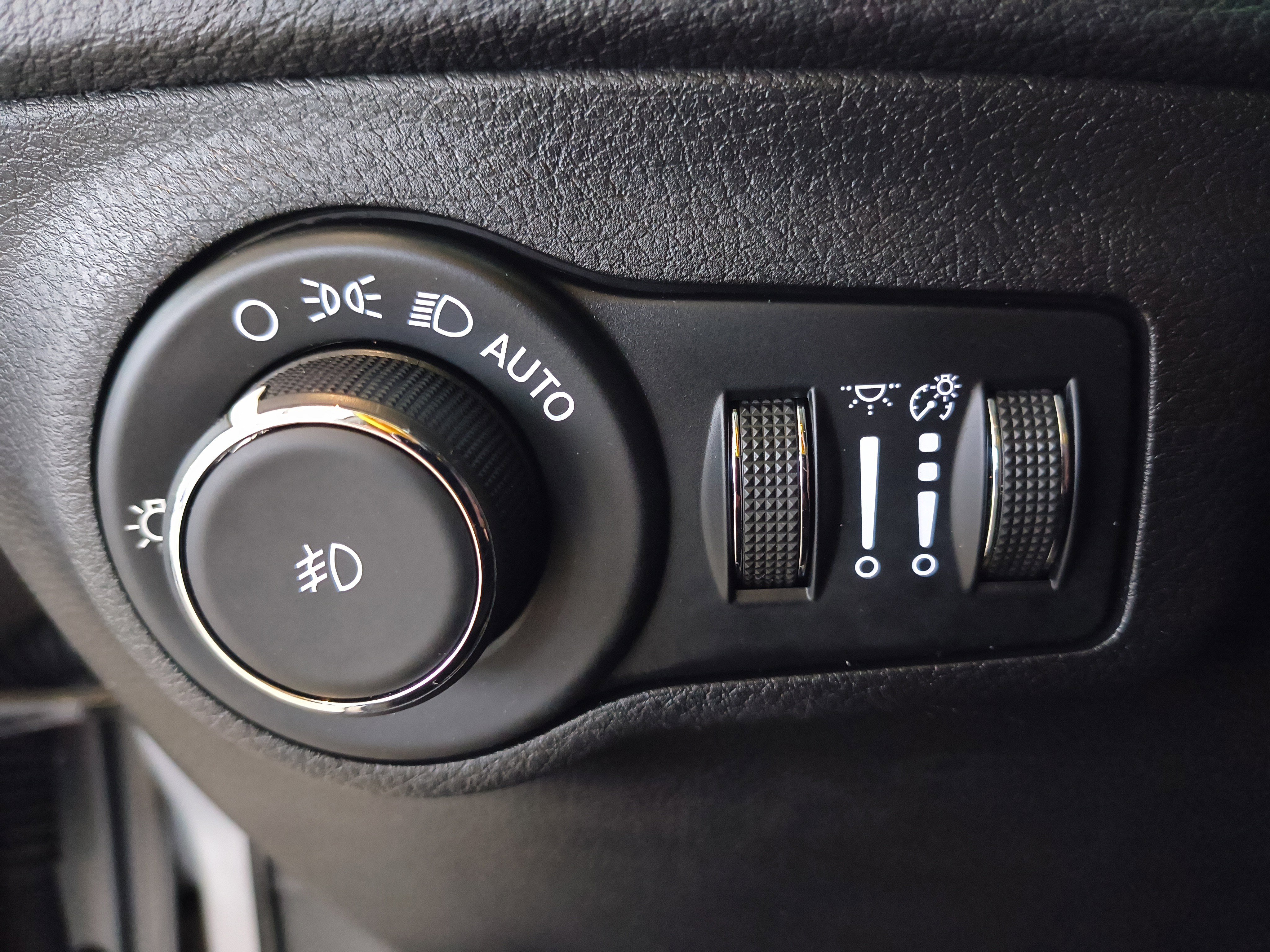 Used 2019 Jeep Compass Limited image 15