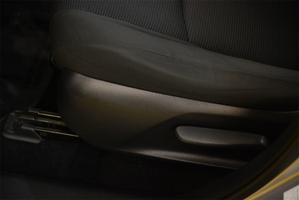 Used 2022 Toyota RAV4 LE image 13