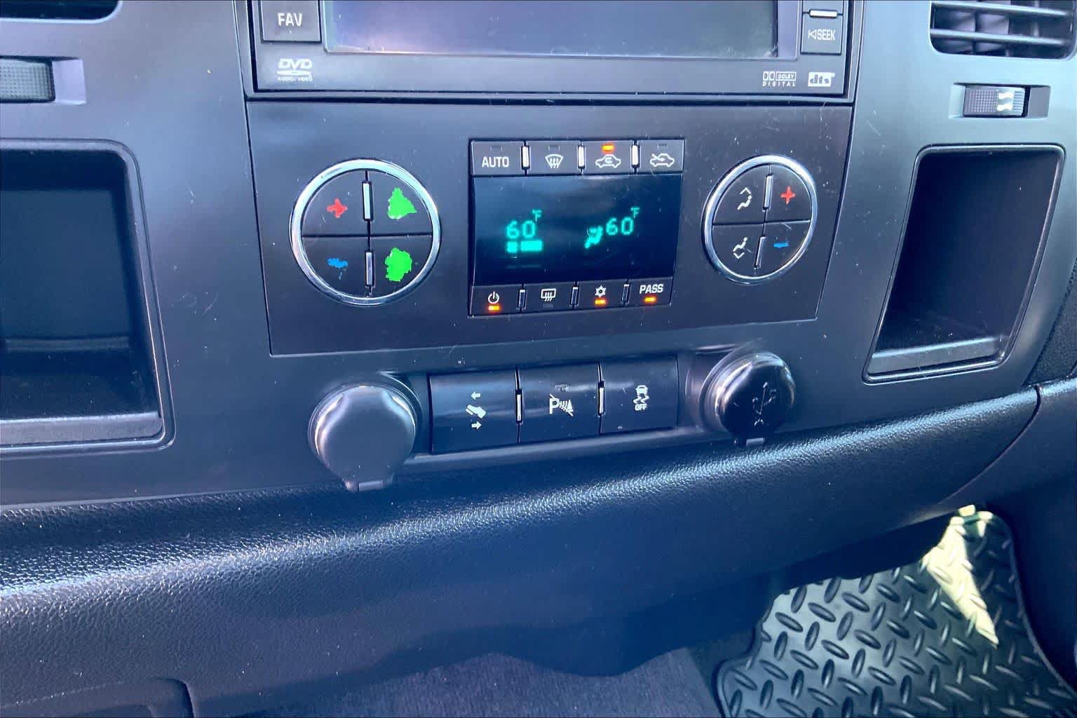 Used 2013 Chevrolet Silverado 1500 LT RWD image 30
