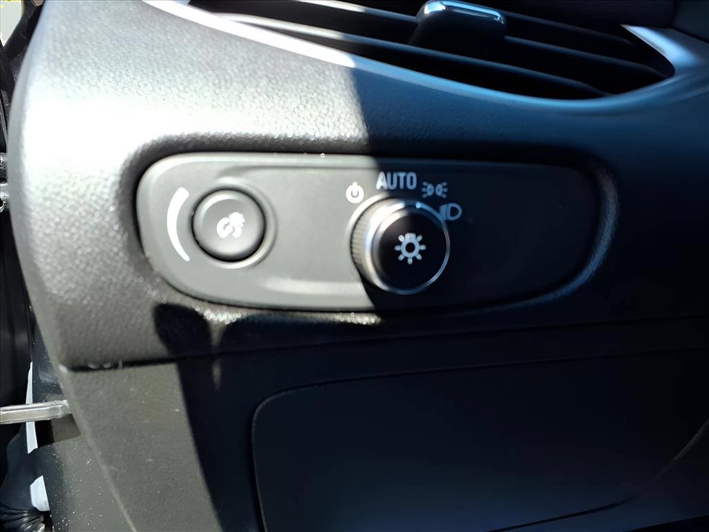 Used 2024 Chevrolet Malibu LT FWD image 18