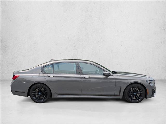 Used 2022 BMW 740i xDrive w/ M Sport Package AWD/4WD image 4