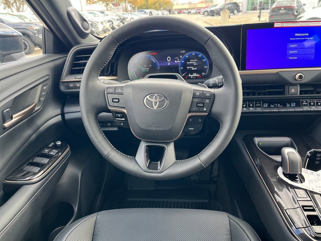 New 2025 Toyota Crown Signia image 15