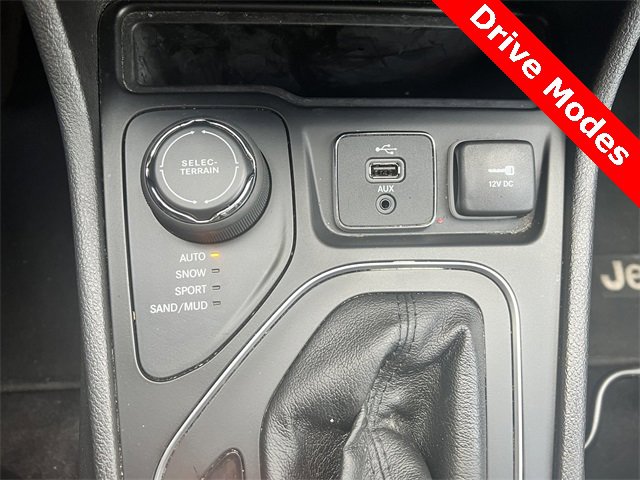 Used 2019 Jeep Cherokee Latitude Plus image 25