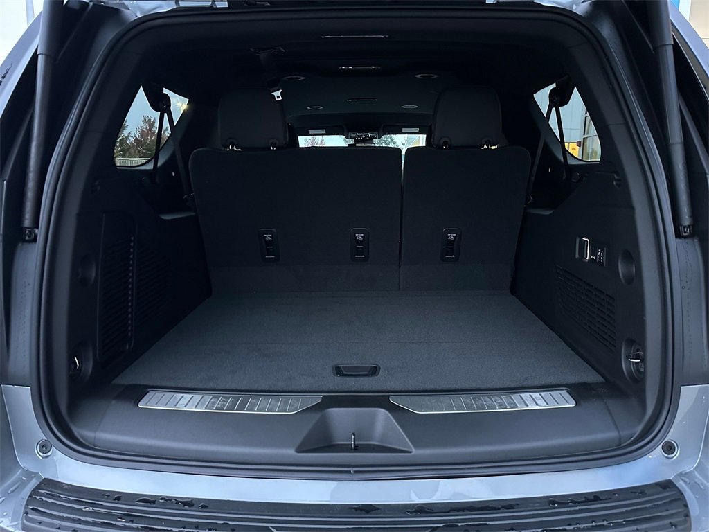 New 2026 Chevrolet Suburban Premier image 14