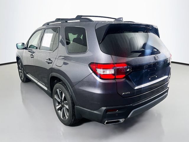 Used 2023 Honda Pilot Touring image 6