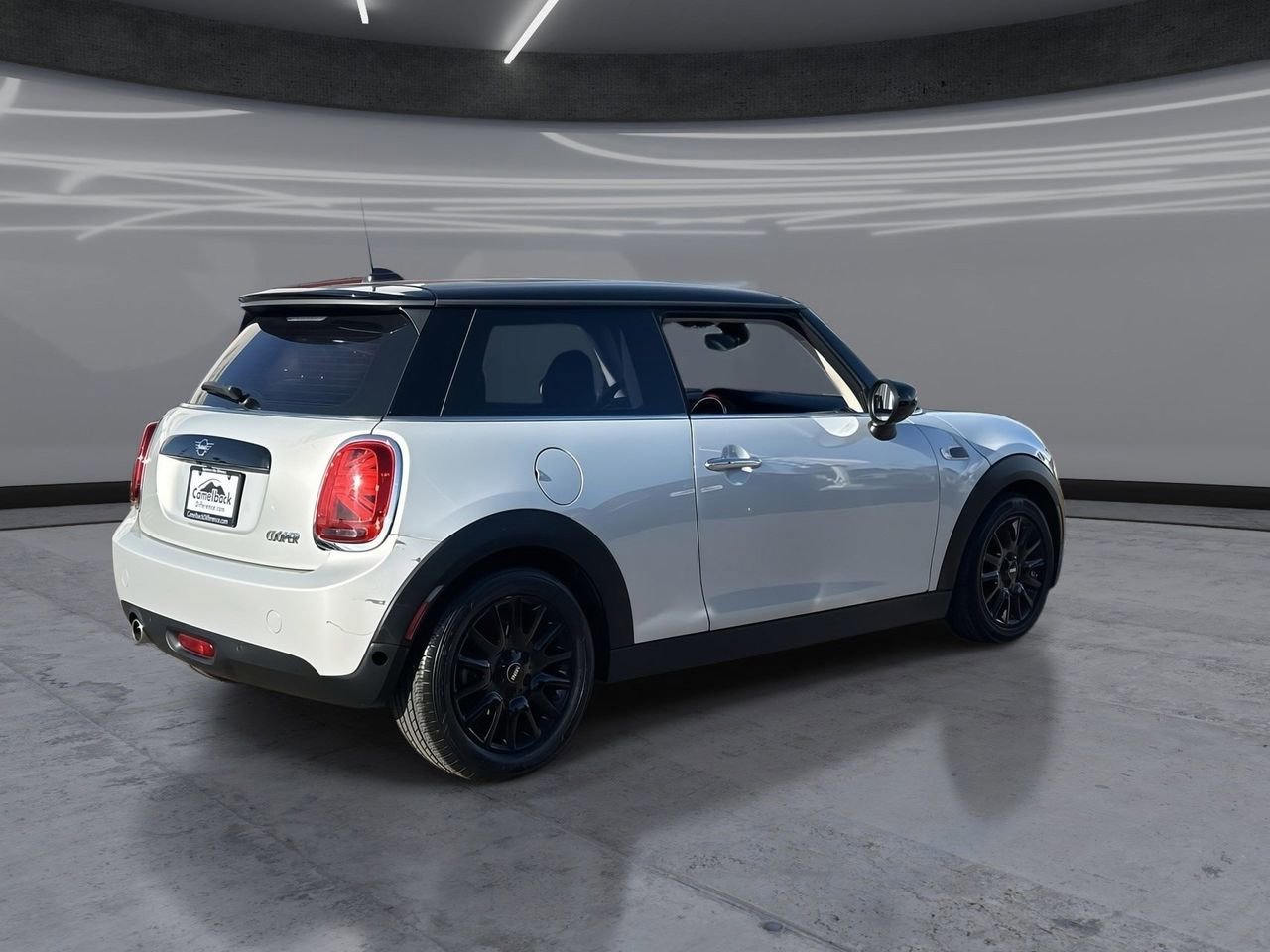 Used 2021 MINI Cooper 2-Door Hardtop image 5