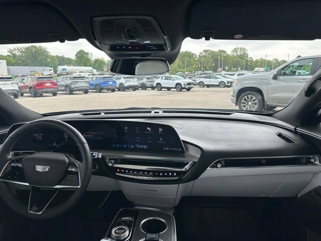 Used 2024 Cadillac Lyriq Luxury AWD/4WD image 19