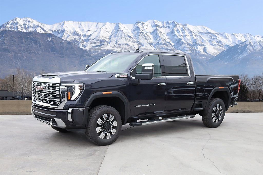 New 2026 GMC Sierra 3500 Denali w/ Technology Package AWD/4WD image 2