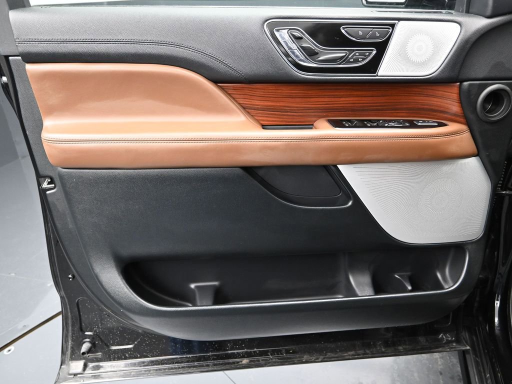 Used 2024 Lincoln Navigator L Reserve w/ Equipment Group 201A image 19