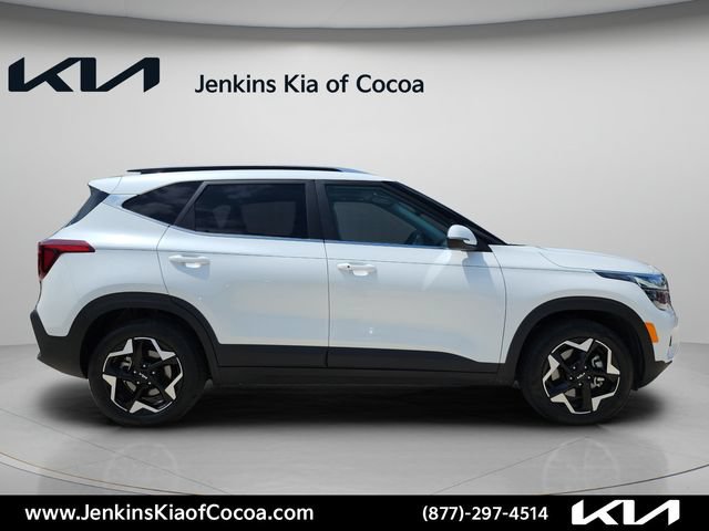 Certified 2025 Kia Seltos EX w/ EX Sunroof Package AWD/4WD image 3