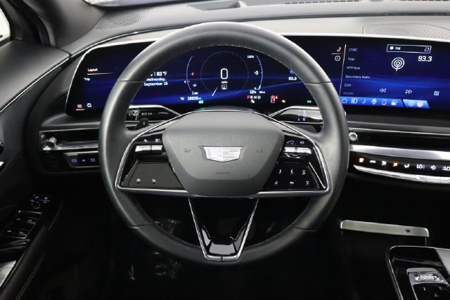 Used 2024 Cadillac Lyriq Tech RWD image 7