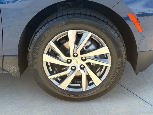 Used 2023 Chevrolet Equinox Premier image 12