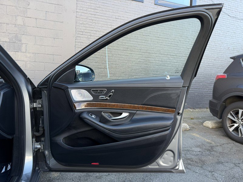 Used 2015 Mercedes-Benz S 550 4MATIC Sedan image 13