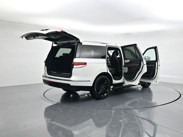Used 2024 Lincoln Navigator Reserve image 46