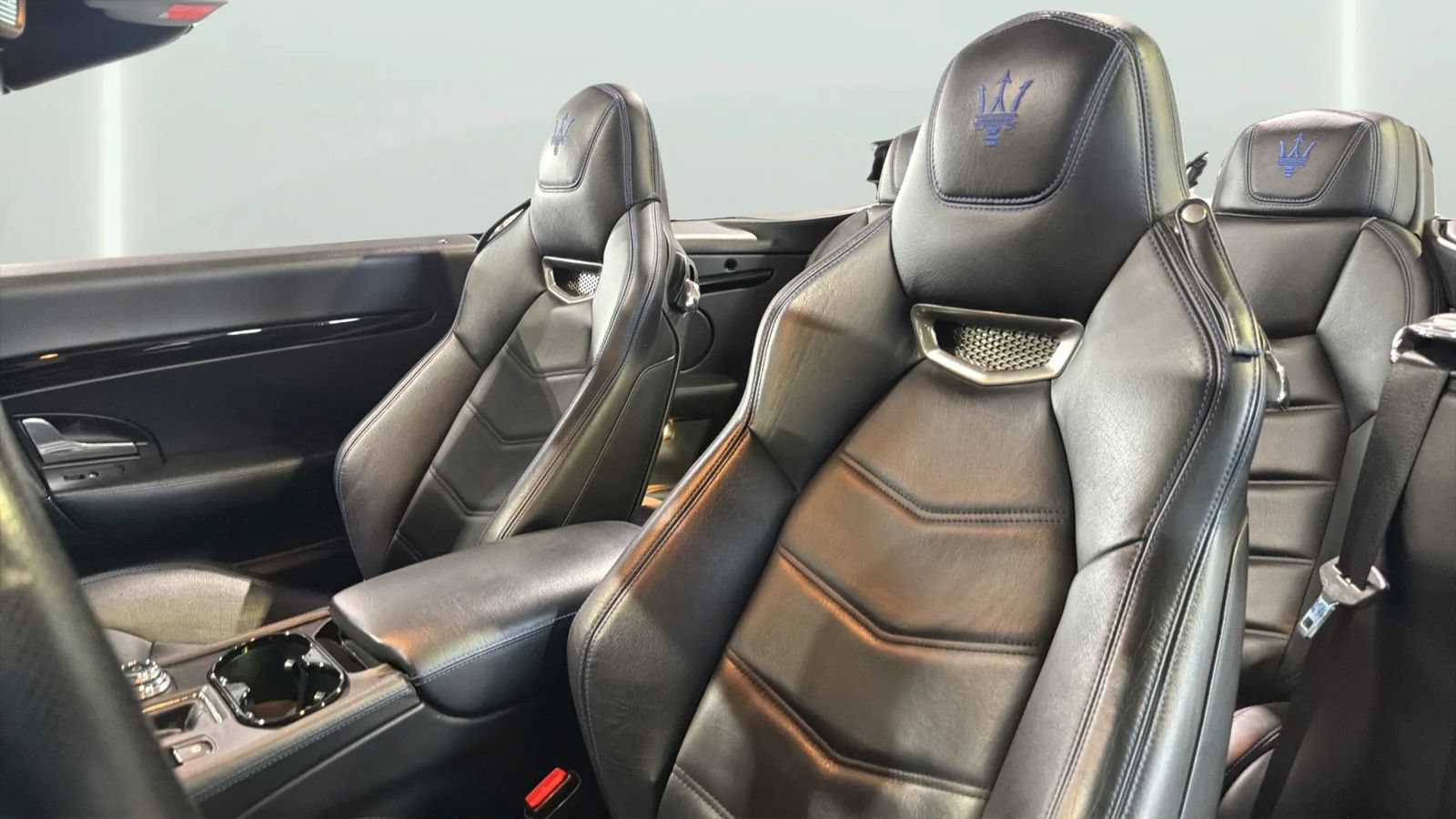 Used 2018 Maserati GranTurismo Sport RWD image 53