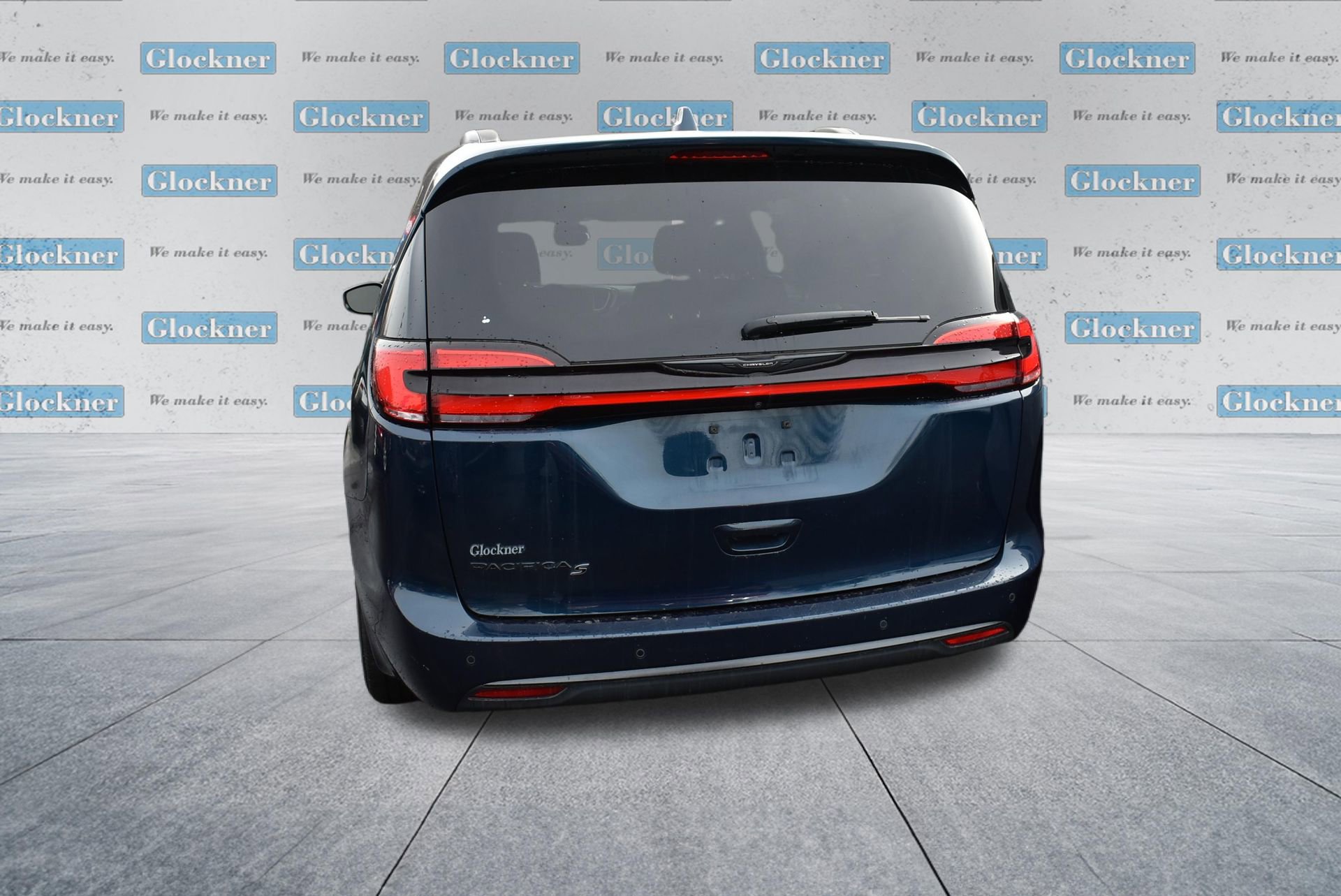 Used 2021 Chrysler Pacifica Touring w/ S Appearance Package image 6