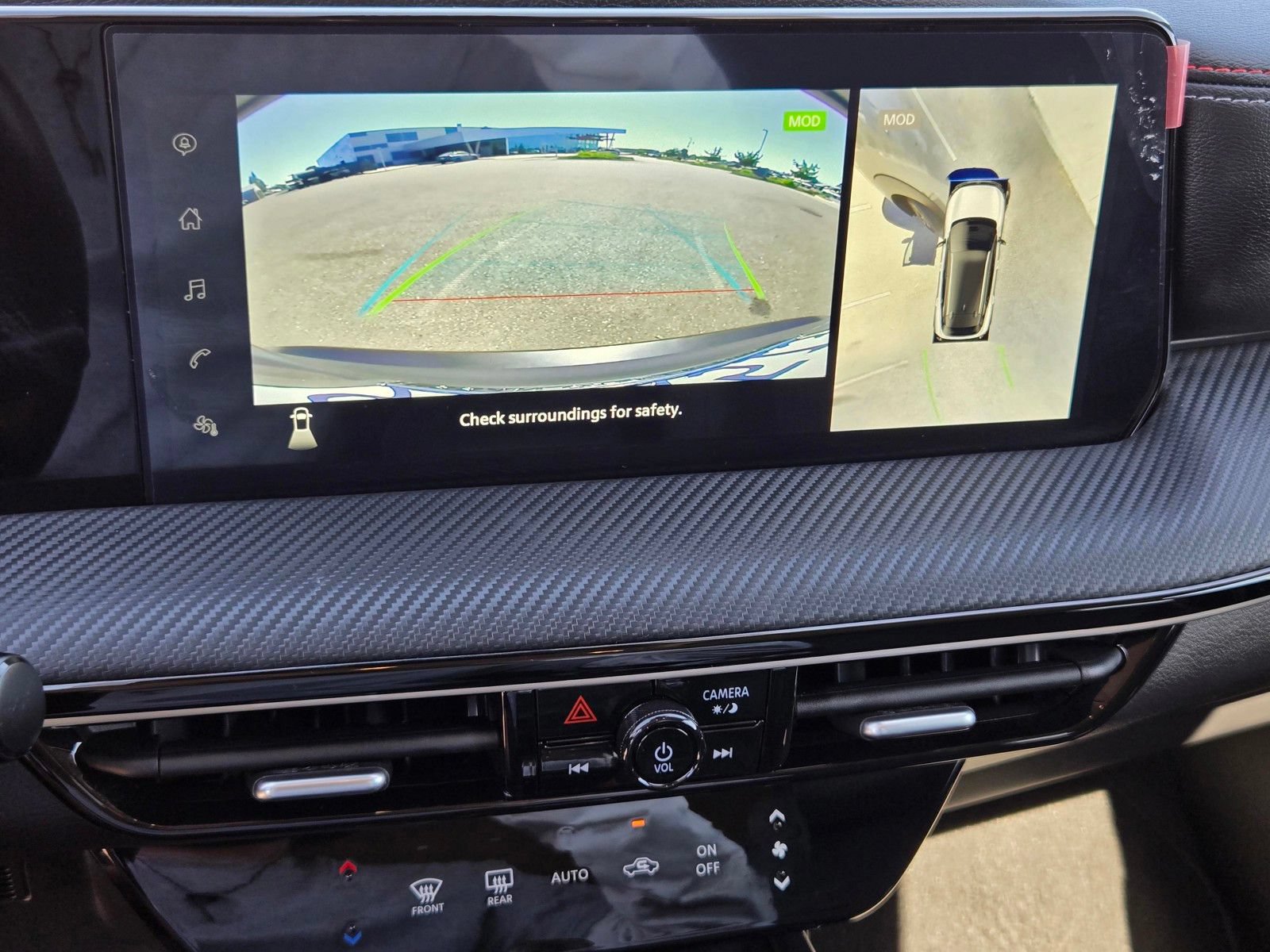 Used 2025 Nissan Kicks SR FWD image 16