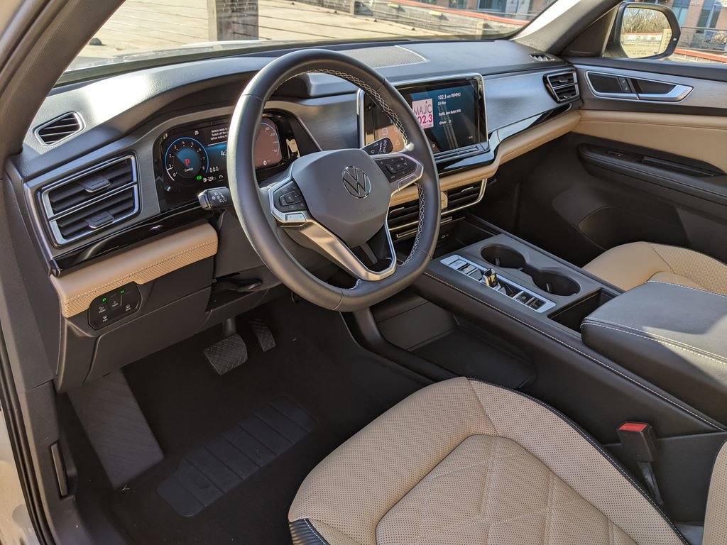 Certified 2024 Volkswagen Atlas Cross Sport SE image 8