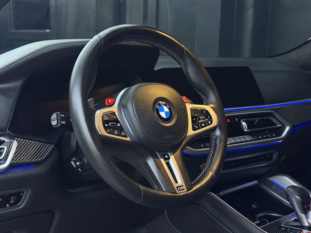 Used 2021 BMW X6 M w/ Executive Package image 15