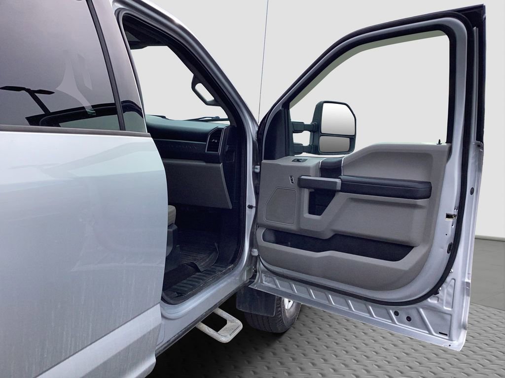 Used 2019 Ford F250 XLT w/ Snow Plow Prep Package image 30