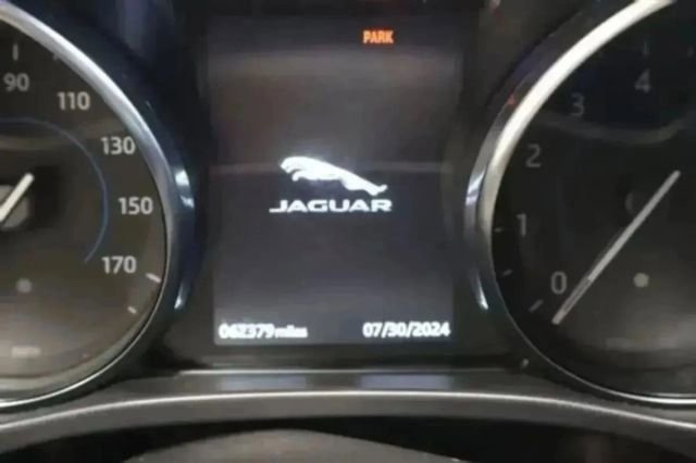 Used 2020 Jaguar F-PACE S image 14