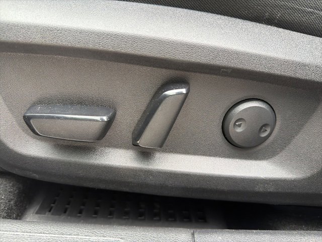 Used 2023 Nissan Rogue SV image 10