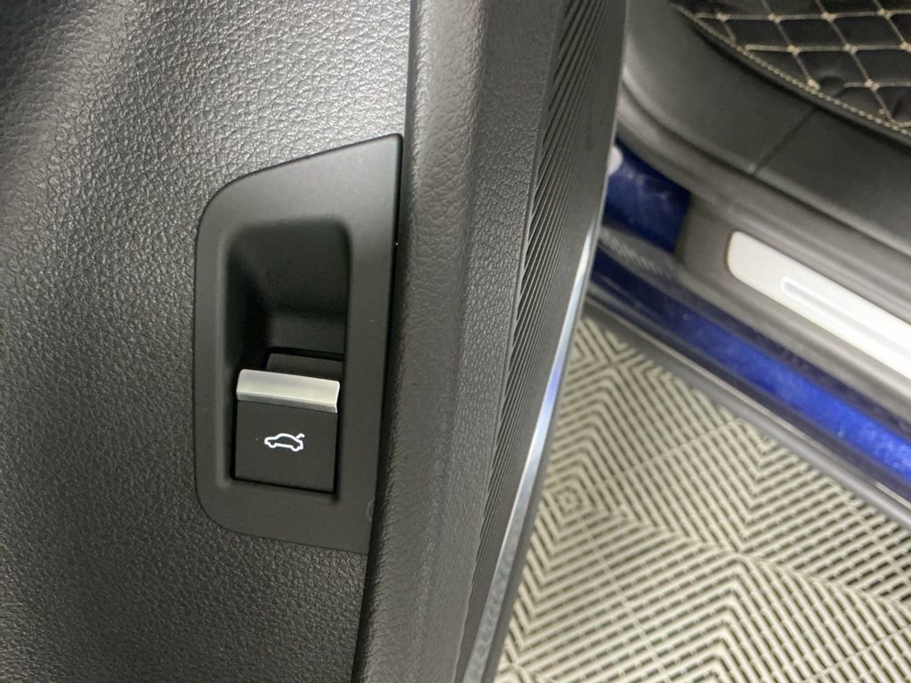 Used 2020 Audi Q8 Premium Plus w/ Premium Plus Package image 25