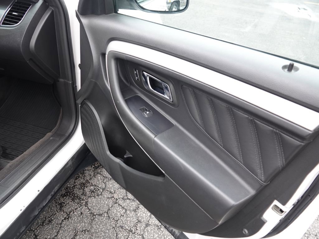 Used 2017 Ford Taurus SEL w/ Equipment Group 201A image 31