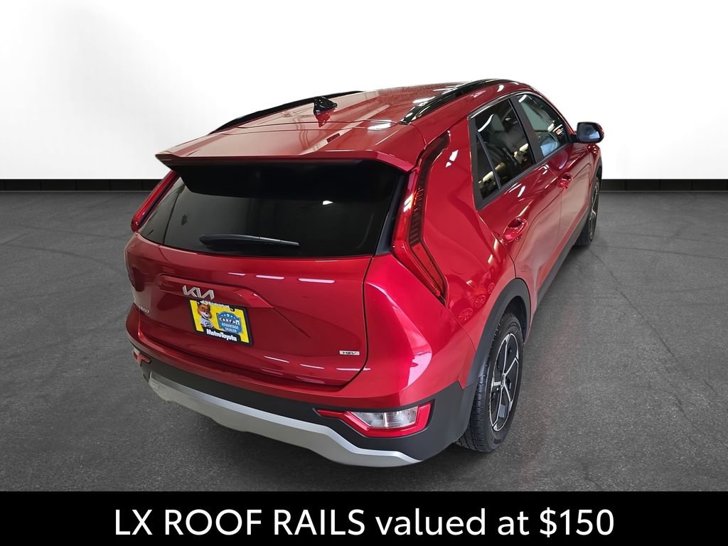Used 2024 Kia Niro LX image 5