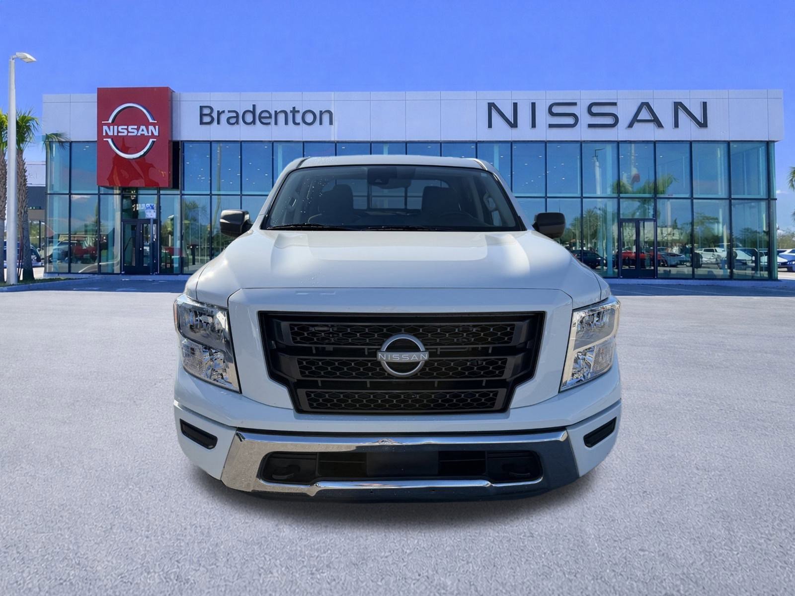 Certified 2024 Nissan Titan SV image 2