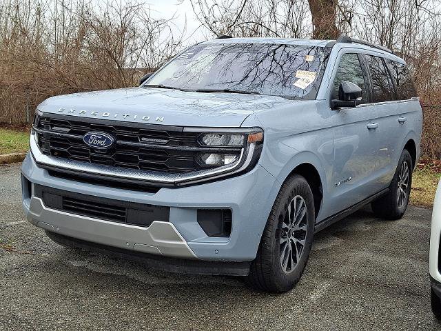 Certified 2025 Ford Expedition Platinum image 3