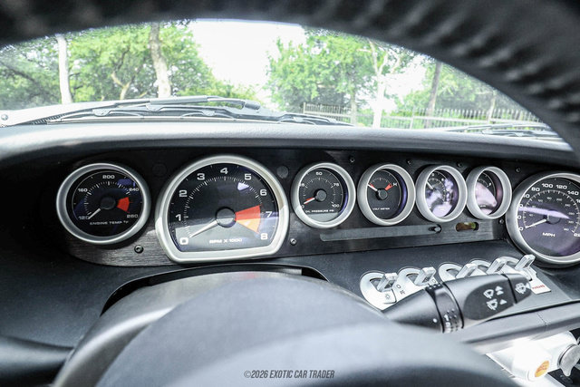 Used 2005 Ford GT RWD image 20