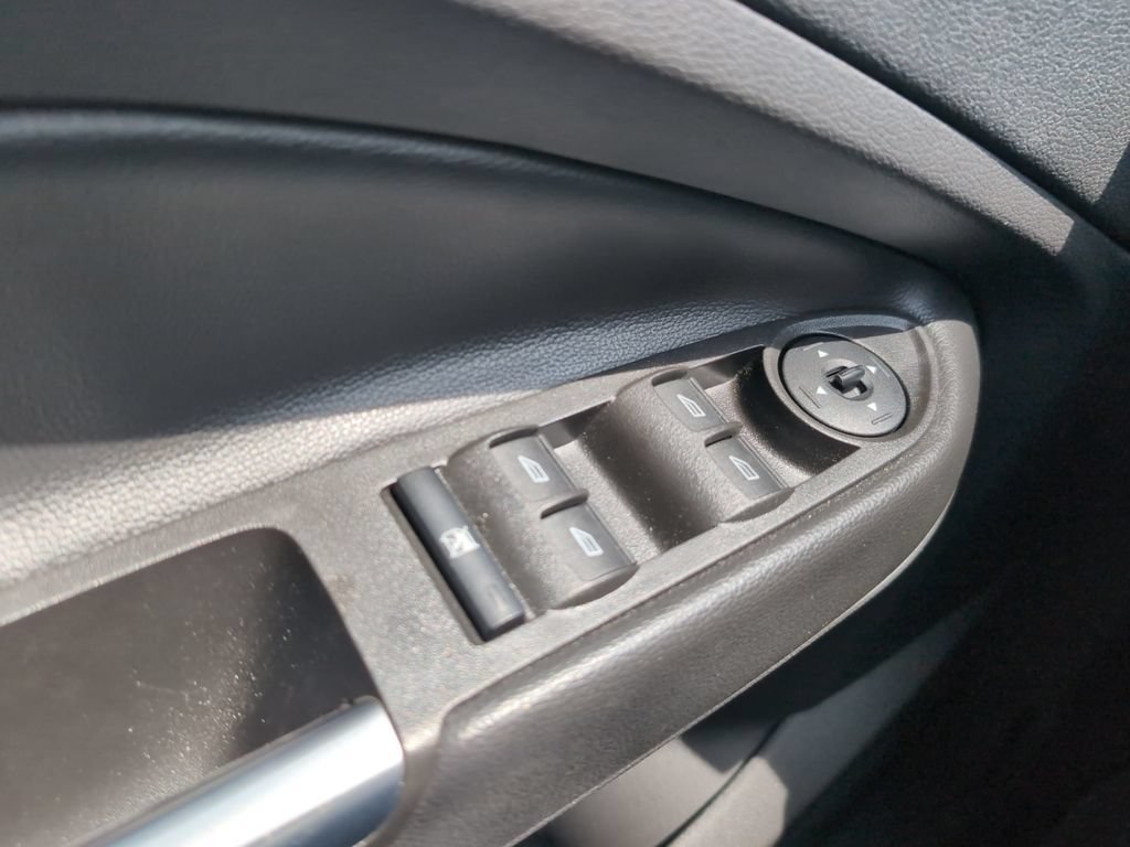 Used 2018 Ford Escape SE AWD/4WD image 17