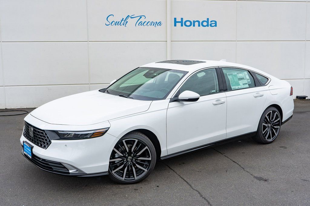 New 2026 Honda Accord Touring image 2