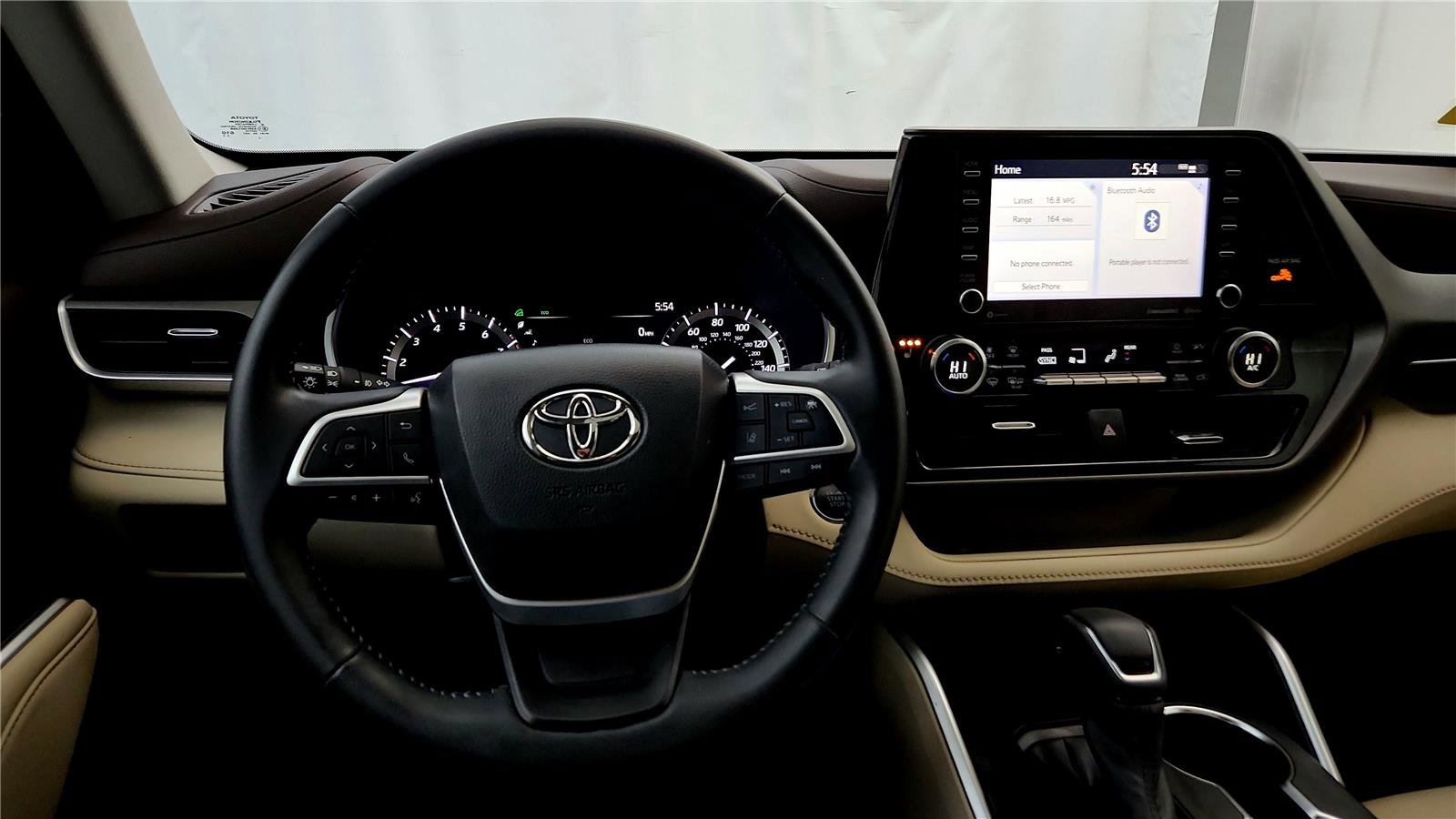 Used 2022 Toyota Highlander XLE image 40