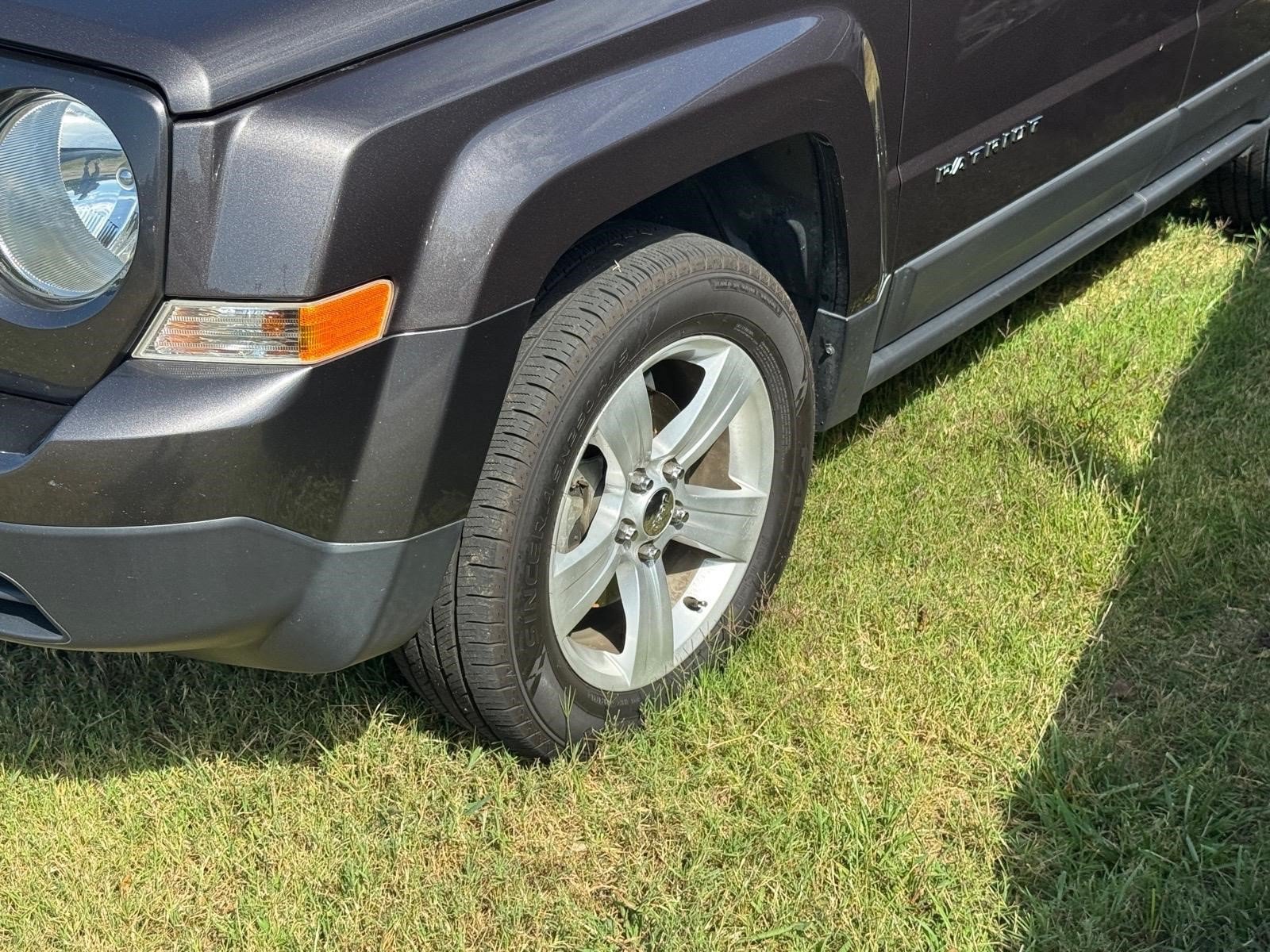 Used 2015 Jeep Patriot Sport w/ Power Value Group AWD/4WD image 5