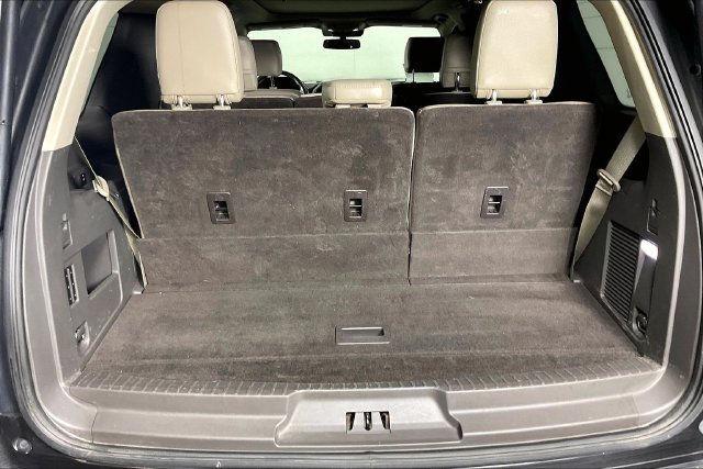 Used 2019 Ford Expedition XLT w/ Equipment Group 202A AWD/4WD image 29