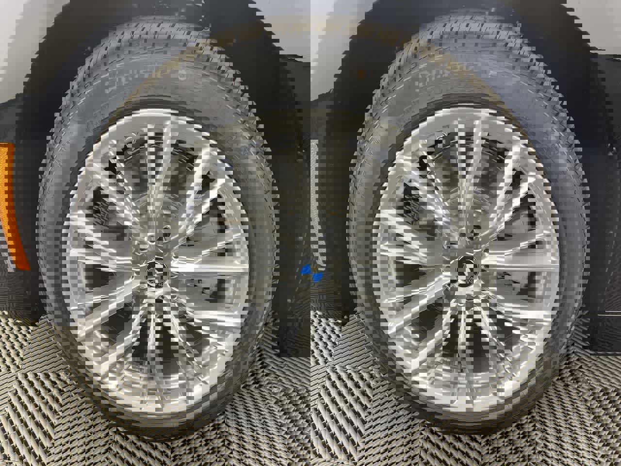 Used 2023 BMW 330i xDrive 330i xDrive w/ Convenience Package image 8