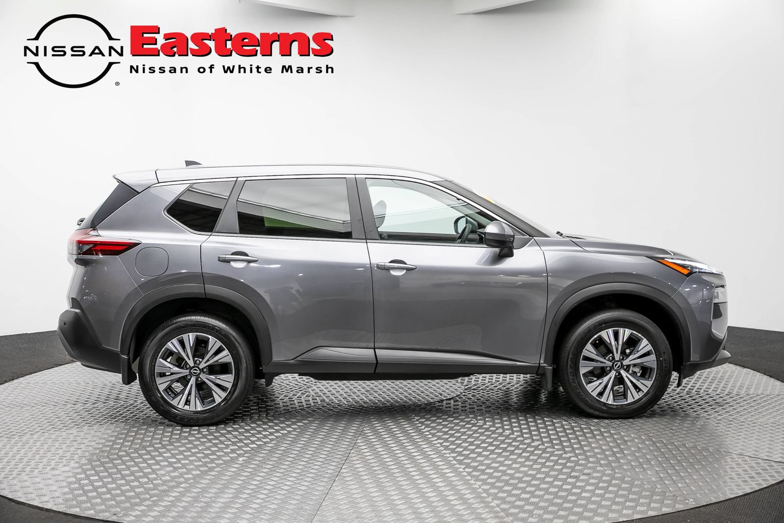 Used 2023 Nissan Rogue SV AWD/4WD image 4