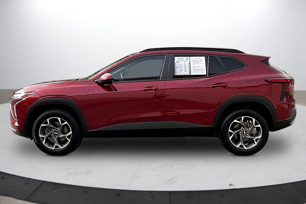 Used 2024 Chevrolet Trax LT w/ Driver Confidence Package image 6