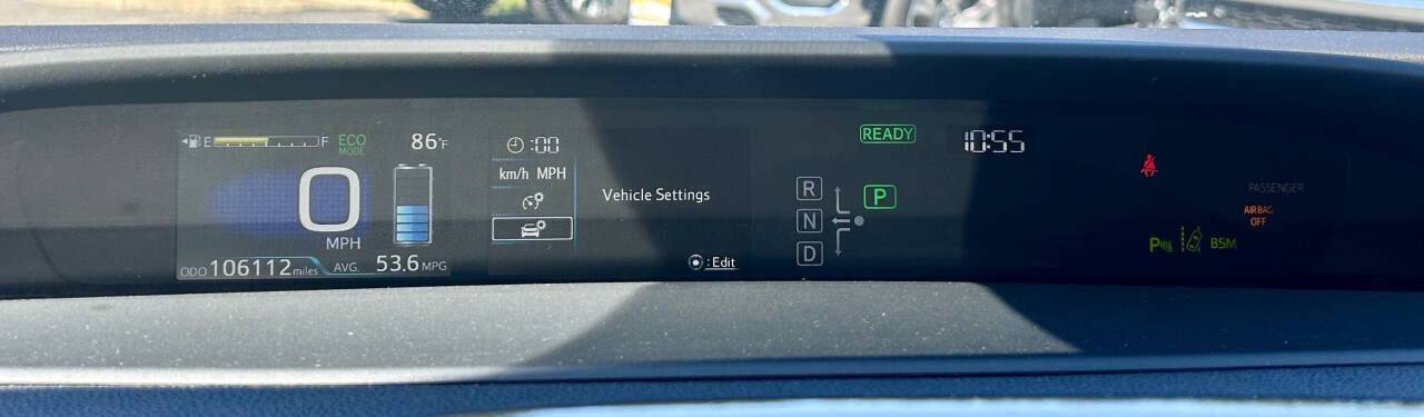 Used 2018 Toyota Prius Four Touring w/ Premium Convenience Package FWD image 17