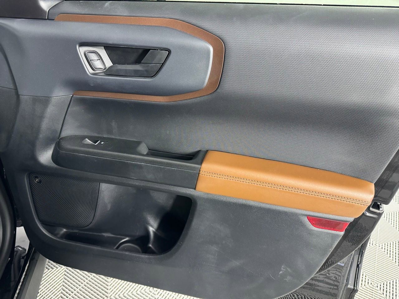 Used 2021 Ford Bronco Sport Outer Banks w/ Outer Banks Package (96D) image 29