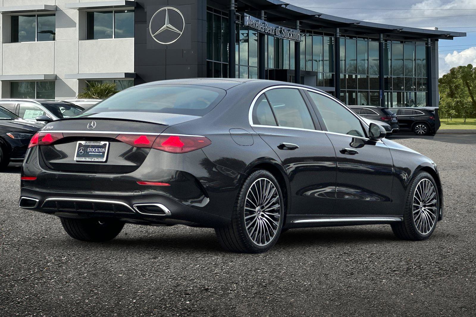 New 2026 Mercedes-Benz E 350 Sedan image 4