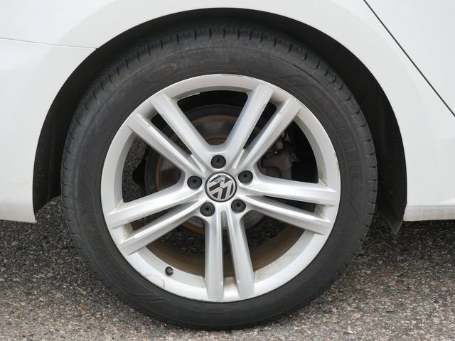 Used 2014 Volkswagen Passat 1.8T SEL Premium FWD image 11