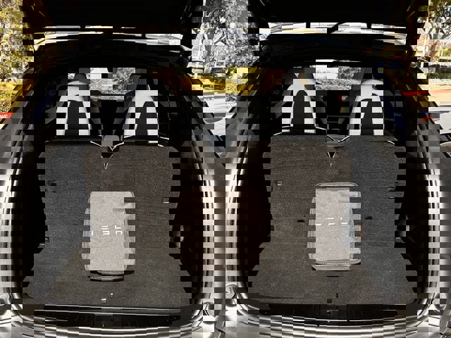 Used 2023 Tesla Model X Plaid image 29