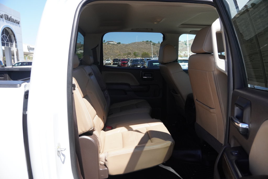 Used 2018 GMC Sierra 2500 Denali w/ Duramax Plus Package AWD/4WD image 34