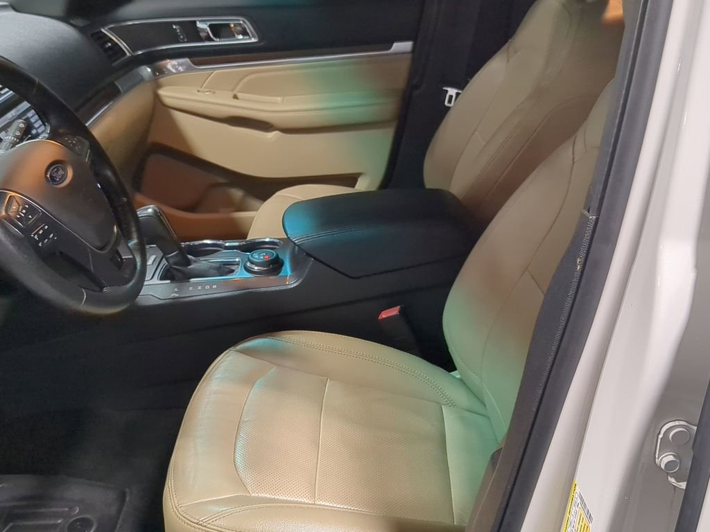 Used 2016 Ford Explorer Limited AWD/4WD image 18