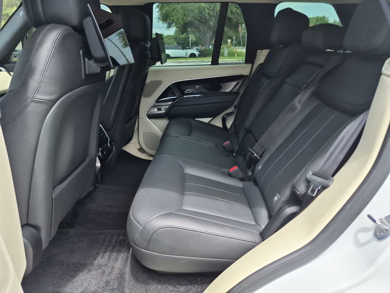 Certified 2023 Land Rover Range Rover SE AWD/4WD image 20