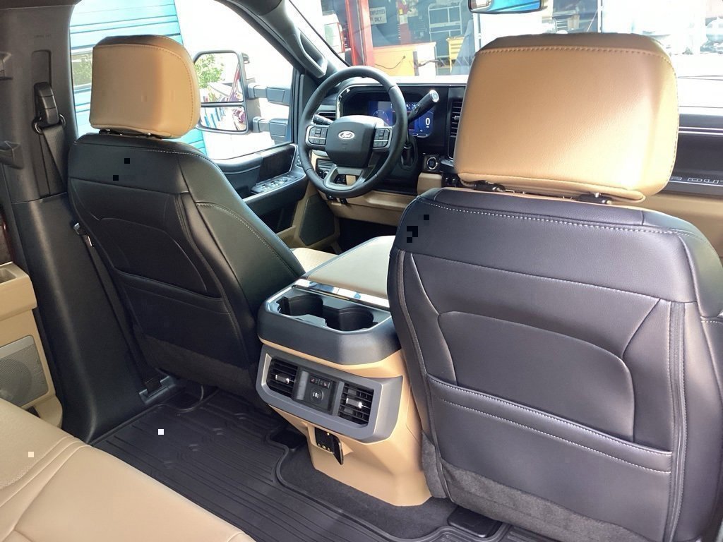 New 2025 Ford F250 Lariat w/ Black Appearance Package image 36